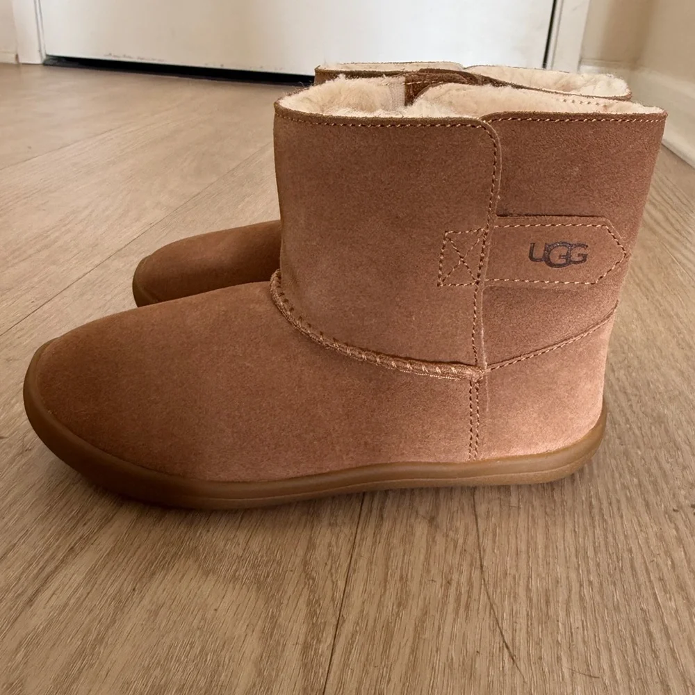 UGG Kids Classic Boots Brown Suede Shearling Lined Size 12
